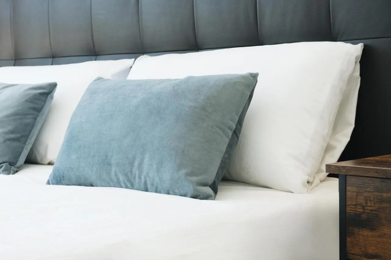Sunny And Modern Apartment Ideal For Groups Barcellona