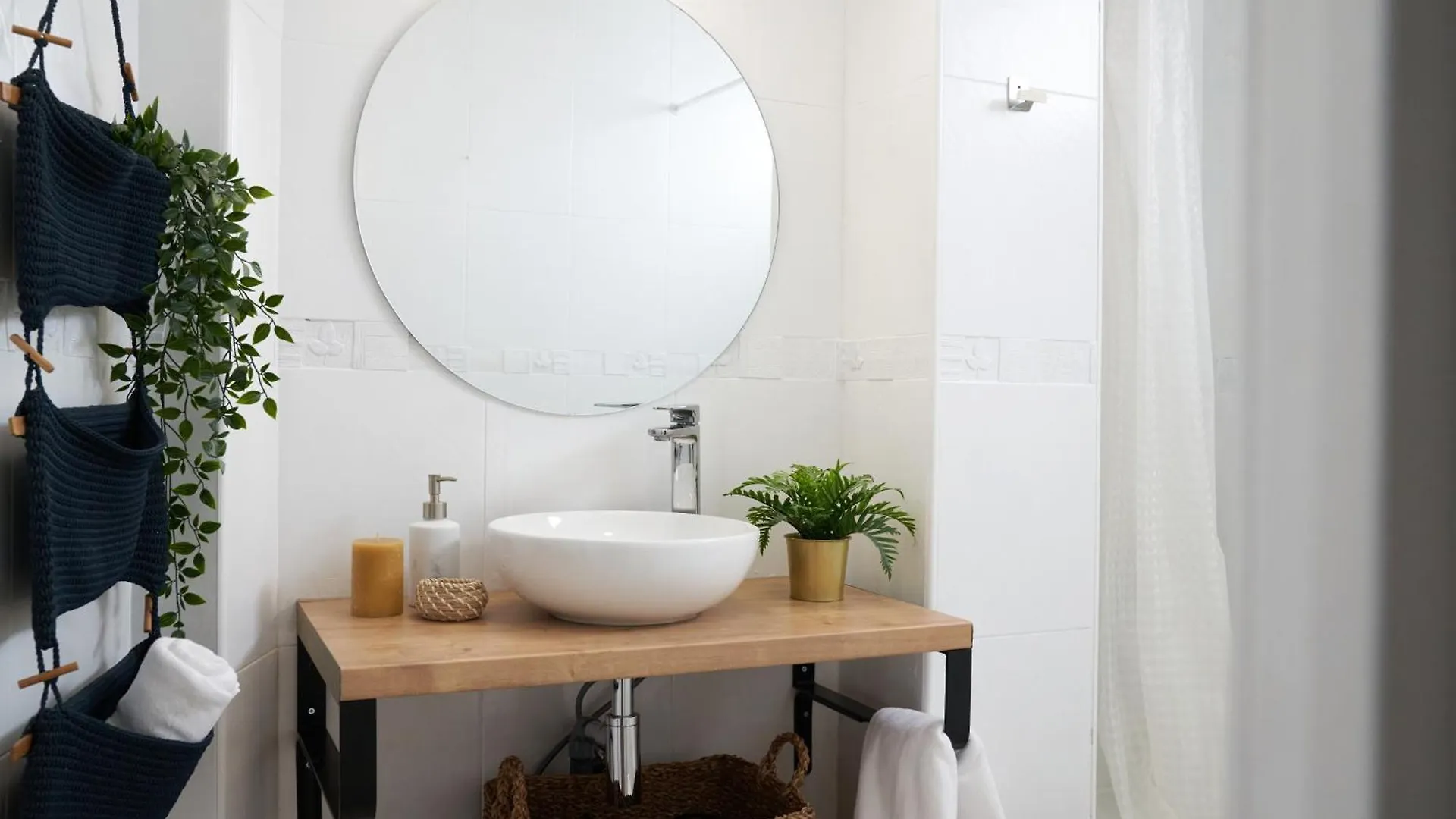 Sunny And Modern Apartment Ideal For Groups Barcellona Spagna