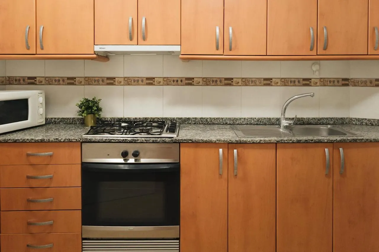 Sunny And Modern Apartment Ideal For Groups 바르셀로나